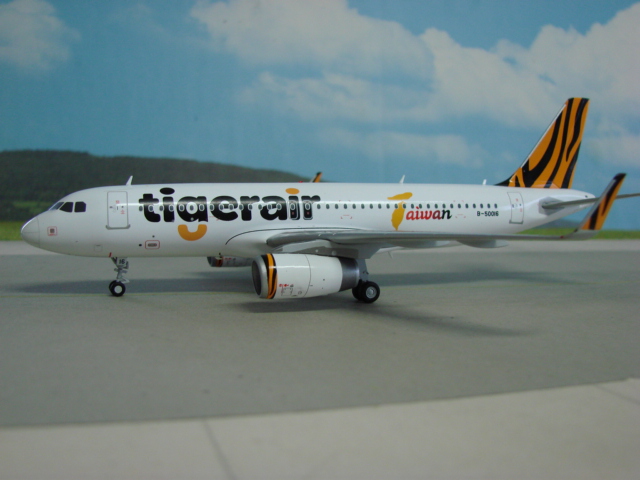 JC Wings 1:200 JC2224 Airbus A320-200 Tigerair Taiwan