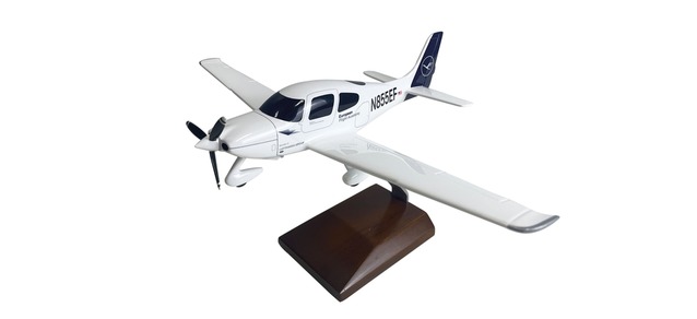 Cirrus SR20 - Lufthansa European Flight Academy