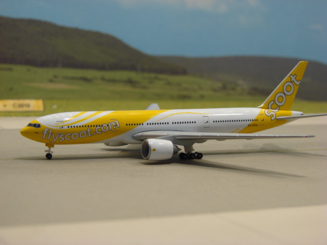 Boeing 777-200 NokSCOOT Airlines