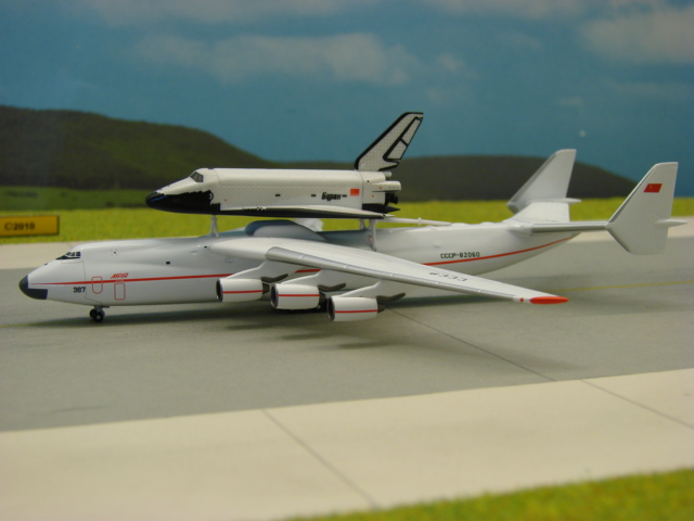 Antonov AN-225 "Mriya" Antonov Design Bureau + Buran Shuttle