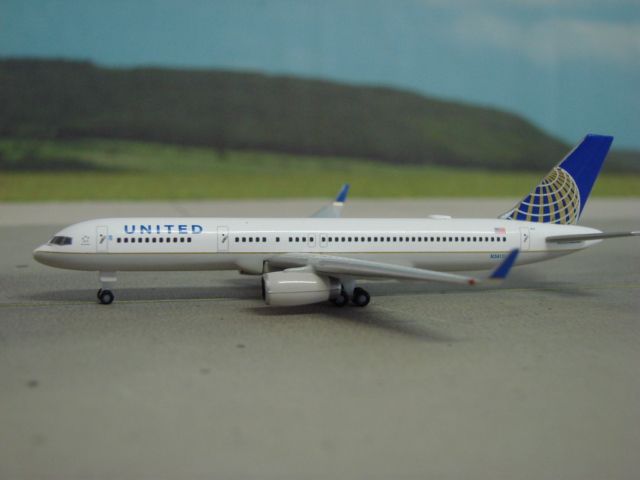 Boeing 757-200WL United Airlines