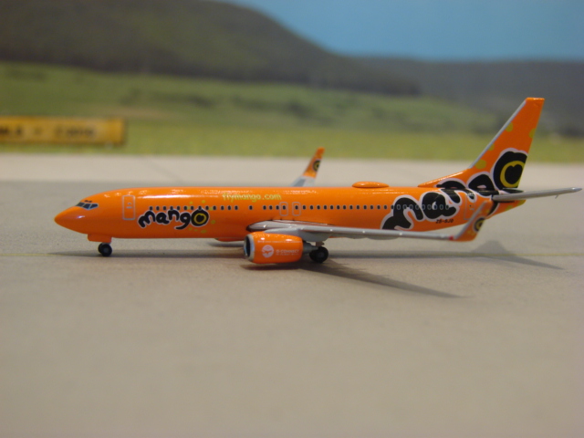 Boeing 737-800WL Mango