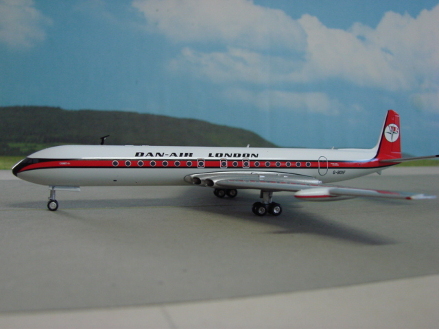 De Havilland DH-106 Comet IV C Dan Air London