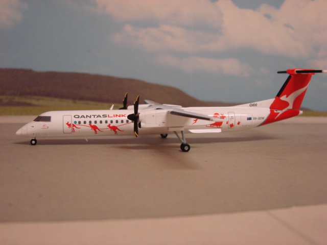 Bombardier Q400 "Dasher-8" QantasLink