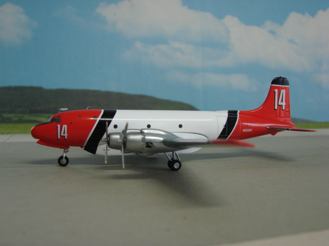 Douglas DC-3/C-54 Skymaster Air Tanker Aero Union