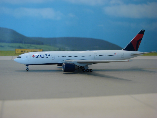 Boeing 777-200 Delta Air Lines