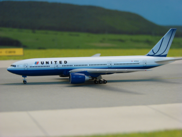 Boeing 777-200 United Airlines