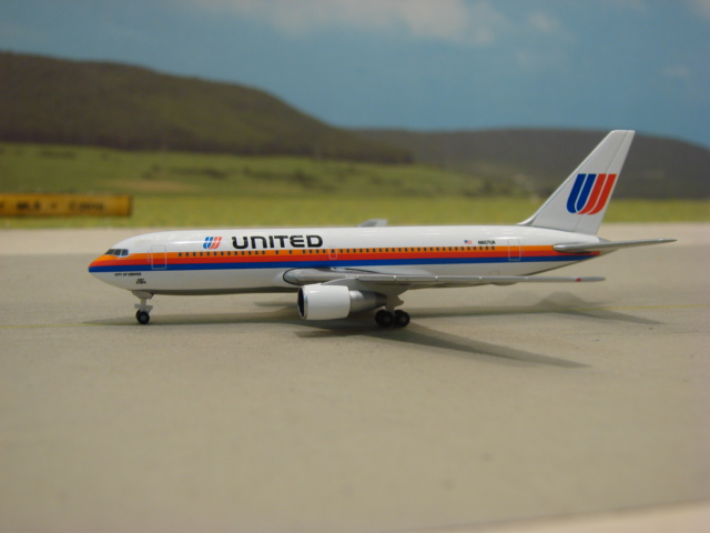 Boeing 767-200 United Airlines