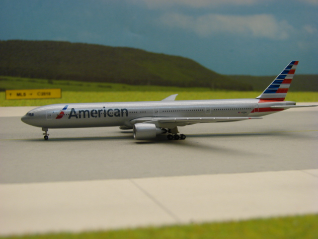 Boeing 777-300ER American Airlines