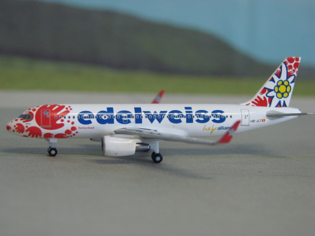 Airbus A320 Edelweis Air