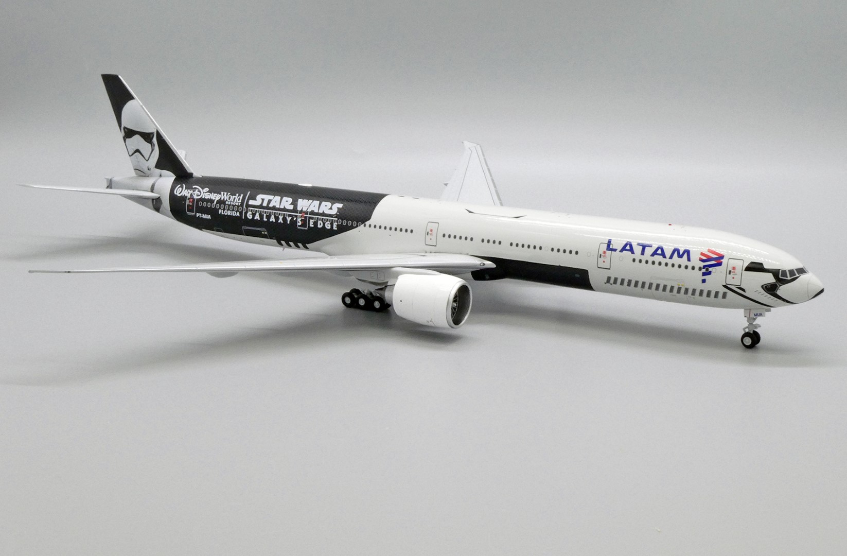 Boeing 777-300ER LATAM