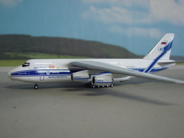 Antonov AN-124 Volga-Dnepr Airlines