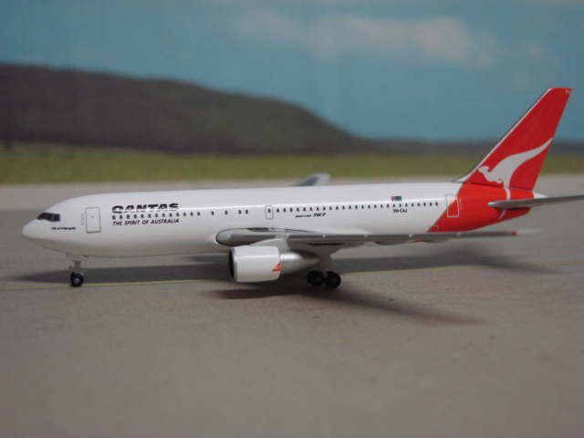 Boeing 767-200 Qantas Airways