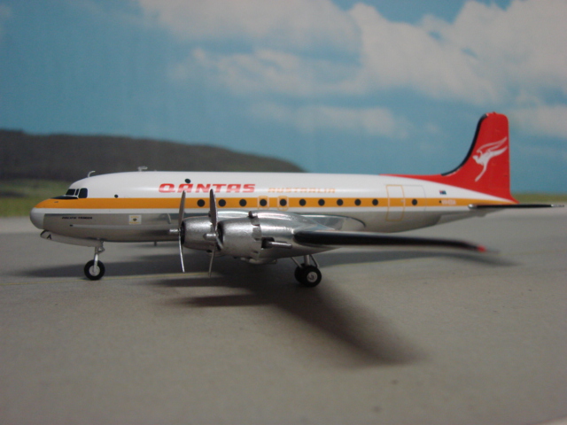 Douglas DC-4 Qantas Airways